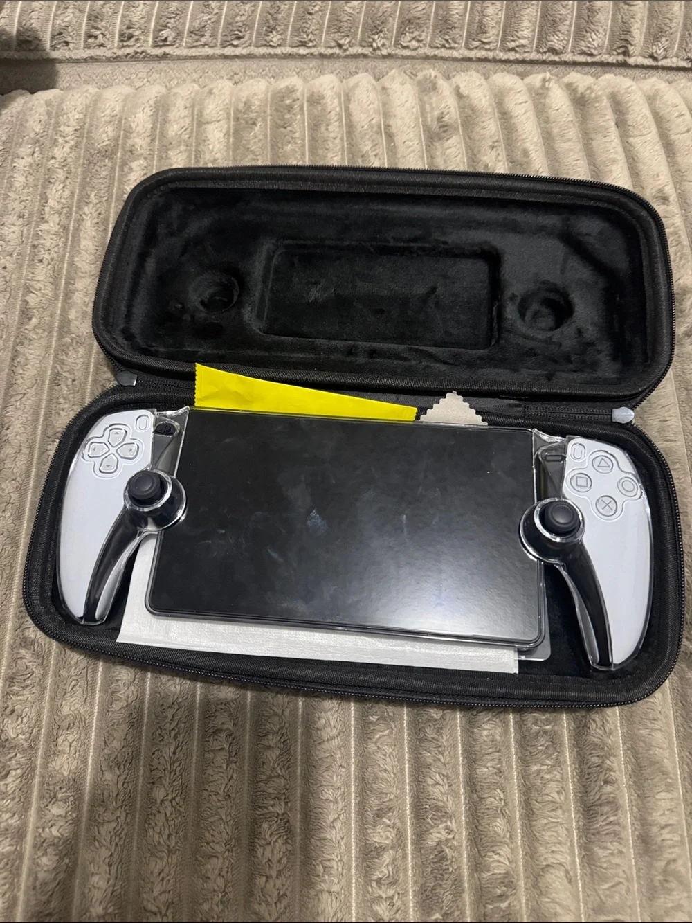 PS5 Portable Gaming Controller Set with White Handles and Black Case